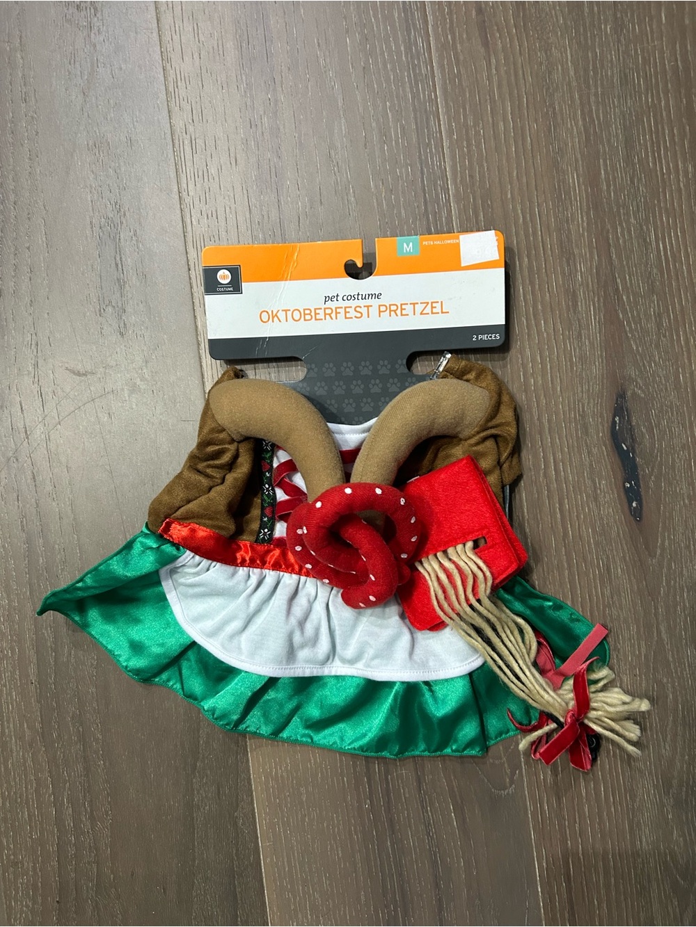 Hyde and eek Oktoberfest pretzel pet costume. Med nwt (wal)